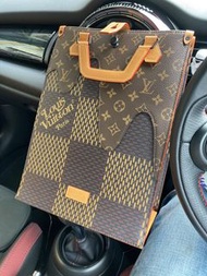 LV Nigo