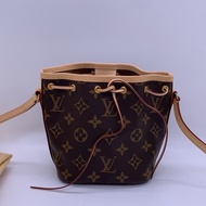 99新LV路易威登老花nano noe抽繩水桶包，2015購入