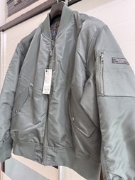 GU x UNDERCOVER 雙面飛行外套 Olive Green
