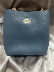 買包送卡片包❤️正貨 coach mini查理水桶包(土耳其藍)