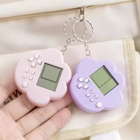 Cute Cat & Dog Paw Mini Game Console Keychain, Retro Nostalgic Handheld Video Game Machine, Portable