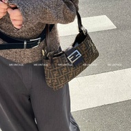 🏷Fendi老花法棍包