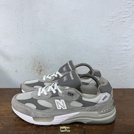 Sepatu second branded new balance 992 grey size 44