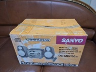 Sanyo DC-MCR60 CD收音機組合連喇叭