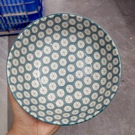 6.5 Inch Ceramic Cup Divided Curry Japanese Style Made Of Good Quality Can Be Used In The Microwave.