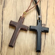 《 QBOX 》FASHION 飾品【CPN1278】 精緻個性復古手工基督教耶穌十字架木頭墬子項鍊