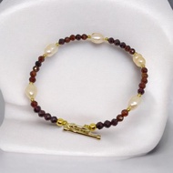 3mm Garnet Bracelet Decorated With Pink Baro Pearls. The Wrist Size Is 7.5 To 8 Inches.