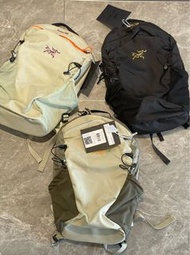 外國優惠預訂 3色選 Arcteryx 刺繡logo 户外機能 mantis 16L 拼色背包 Backpack