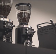 全新現貨 (白/黑） 定量磨粉版本 Mahlkonig E65S GbW Espresso Coffee grinder MAHLKÖNIG Mahlkoenig E65s gbw 磨豆機