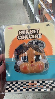 🔥พร้อมส่งจากไทย🔥Popmart crybaby sunset concert พวงกุญแจ caseใส่หูฟัง airpod