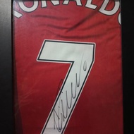 Jersey cristiano ronaldo MU signed (tanda tangan) + sertifikat icons