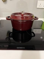Staub La Cocotte 鑄鐵鍋