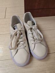 二手女裝Nike 米白色波鞋