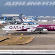 Boeing B777 Qatar Airways model with wheels and lights, 2022 World Cup costume, alloy aircraft
