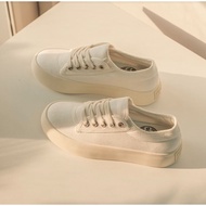 🌟โปรพิเศษ+ Kim&Co. รองเท้าผู้หญิง รองเท้าผ้าใบกันน้ำเสริมส้น รุ่น KF014W - สีขาว(WHITE) คุณภาพดี รอง