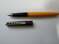 全新Montblanc carrera 學生筆