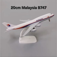 20cm Malaysian Airplane B747 Diecast Metal Display Toy Decoration Collection Children's Gift
