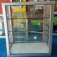 etalase kaca untuk rokok kecil ukuran 50x50x25