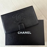 日本直送🇯🇵 Chanel 2003 CC stitch long bifold wallet 📢新鮮滾熱辣，日本中古拍賣會現貨🎌💁🏻‍♂️日本專業團隊認證👍🏻‼️即落單即代購✈️預計最快兩天到港🇭🇰