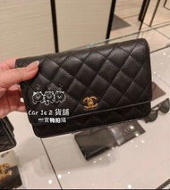 Chanel新款黑金鈕扣woc手袋