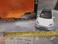 【超大部-Tesla Model 3】《可發聲，著燈》[另有黑色，紅色版本可供選擇]全新1：24 白色仿特斯拉"Model 3"合金模型回力電動玩具跑車 white color Tesla elect