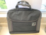 Delsey computer bag 尼龍手提電腦袋 (灰色或紅色)