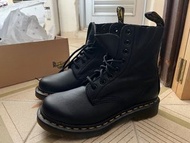 全新Dr martens 1460 Pascal 軟皮boot 8孔