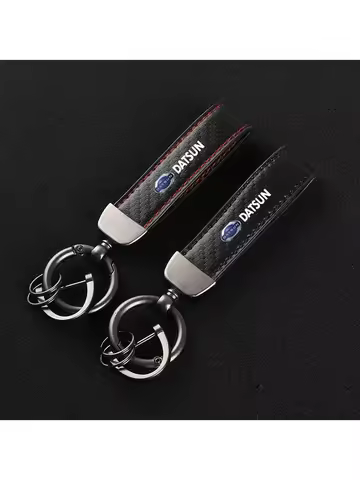 Leather car keychain Horseshoe Buckle Jewelry for Nissan datsun cross z 24z 26z 240z 280z Accessorie