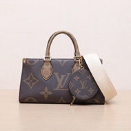 LOUIS VUITTON(路易威登) Onthego East West 橫版三合一 老花 PVC 晶片