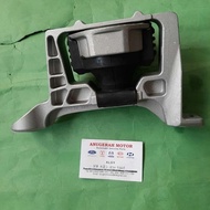 Right Engine mounting mazda 3/ford focus 2000 TOP