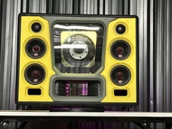 ตู้งานดิบนะครับผมสเปคดอก 8 นิ้วหนึ่งดอกกลาง 4 นิ้วสี่ดอกแหลม 2.5 นิ้วหรือ 3 นิ้วนะครับสองหรอกครับผมง