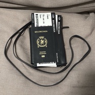Balenciaga 護照手機包