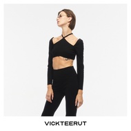 VICKTEERUT (ราคาปกติ 4800-.) Long Sleeve Crop Top with Cut-Out Detail เสื้อแขนยาว ตัวสั้น