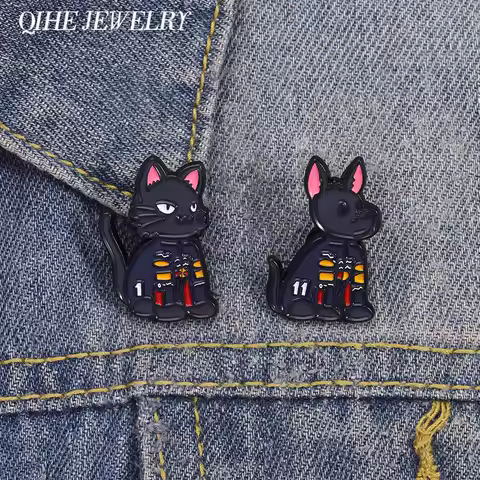 Cool Racing Assistant F1 Cat & F11 Dog Brooch Enamel Pins Cartoon Racing Assistant Animal Brooches B