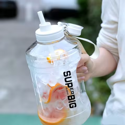 Large Capacity Outdoor Gallon Water Jug, Food-Grade Plastic Sports Water Bottle for Students, 1600ml