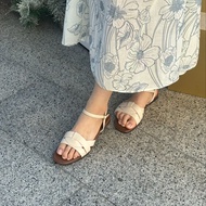 (พร้อมส่ง) Buckle Me รองเท้าแตะรัดส้น เกาหลีที่สุด Sunflower