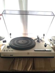 雲石黑膠唱機