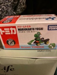 全新Tomy 車 mariokart 8 yoshi