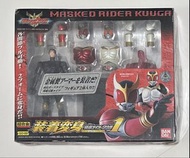 BANDAU 幪面騎士 Kuuga 裝著變身 Figure