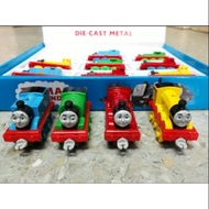 THOMAS The Tank Engine Set4 Colors​4 Cars​ THOMAS&FRIENDS thomas and friends train