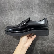 Prada 黑色厚底樂福鞋