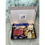Surprise Gift Box Mini Teddy Chocolate Oreo Kinder Bueno Kitkat