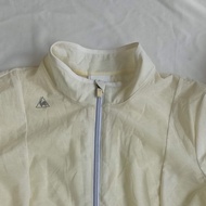 JAKET SPORT WANITA MODULATE WARNA BROKEN WHITE BRAND le coq sportif