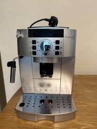 DeLonghi Magnifica S 全自動即磨咖啡機