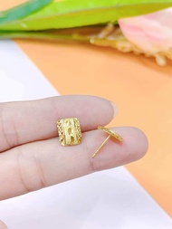 (074) 10k gold stud earrings