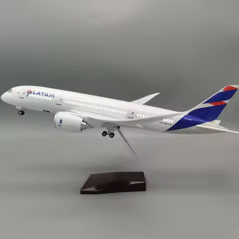 1:150 Scale LanChile LATAM Airlines B787 Dreamliner Diecast Model Airlines Resin Airplane Toys Colle