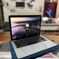 macbook pro 13in 2015 retina 16/512GB