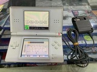 ☆小王子電視遊樂器☆[二手中古]Nds 主機 +原廠電源 請詳看圖或來店試機~台南崇學店