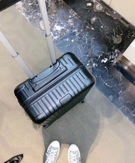 rimowa essential cabin hand carry size 21