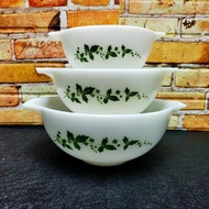 Vintage JAJ Pyrex Green Hawthorne Set of 3 Mixing Bowls